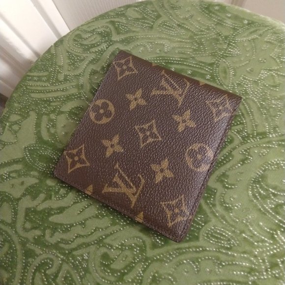 Louis Vuitton Monogram Wallet - Picture 4 of 16